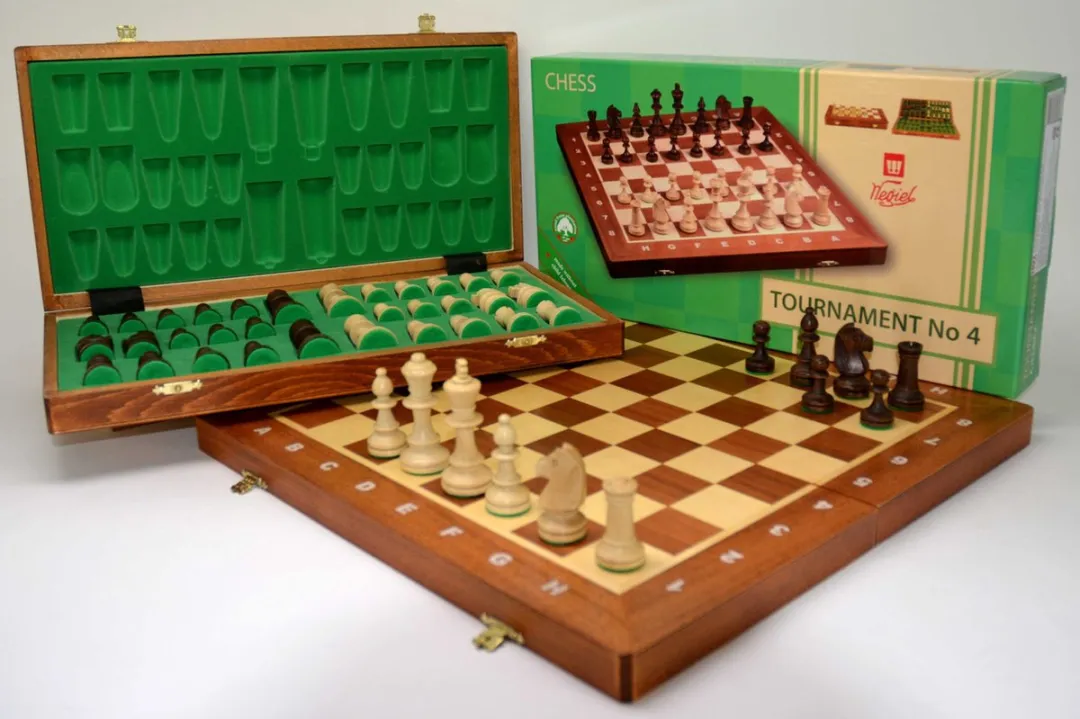 HOT Games Tournament Schaakset 42x42cm