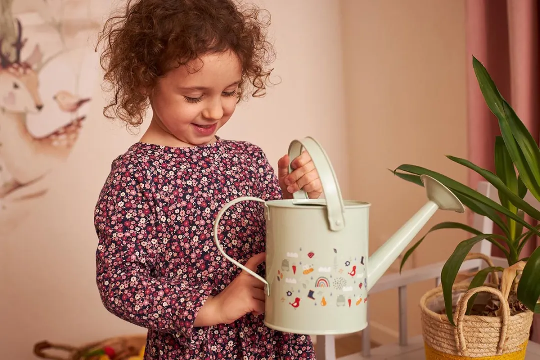 Goki Watering Can Spring