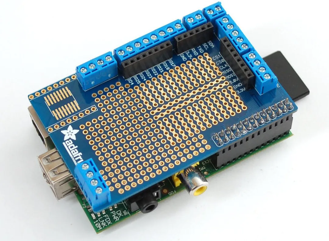 Adafruit Prototyping Pi Plate Kit 801 - Meerkleurig