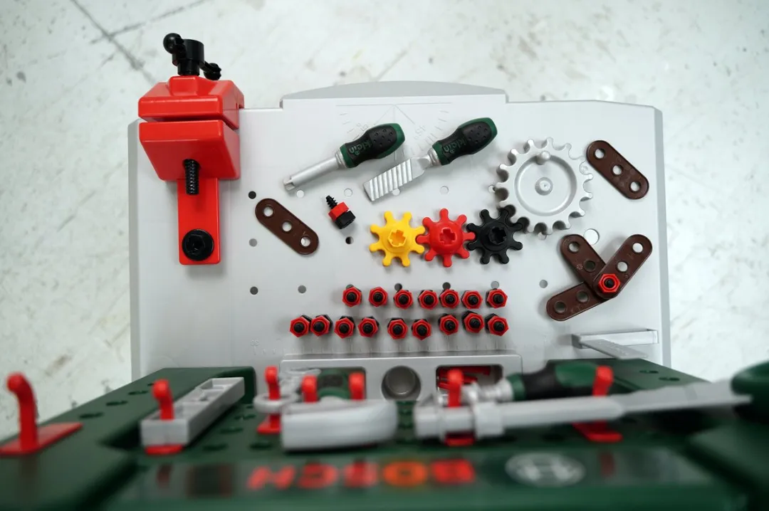 Klein Toys Bosch Mini Speelgoedwerkbank 77-delig - Groen