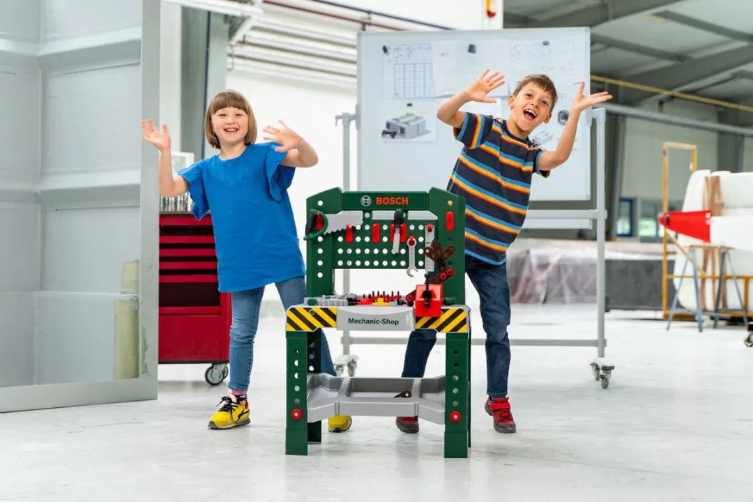 Klein Toys Bosch Mini Speelgoedwerkbank 77-delig - Groen - afbeelding 6 van 6