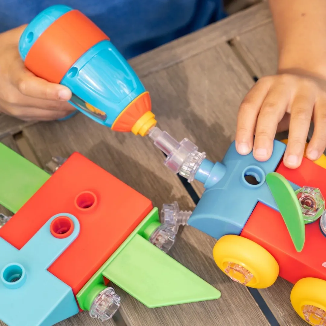 Learning Resources Design & Drill Build-It Bucket STEM Set 950EI4146 - Multicolor