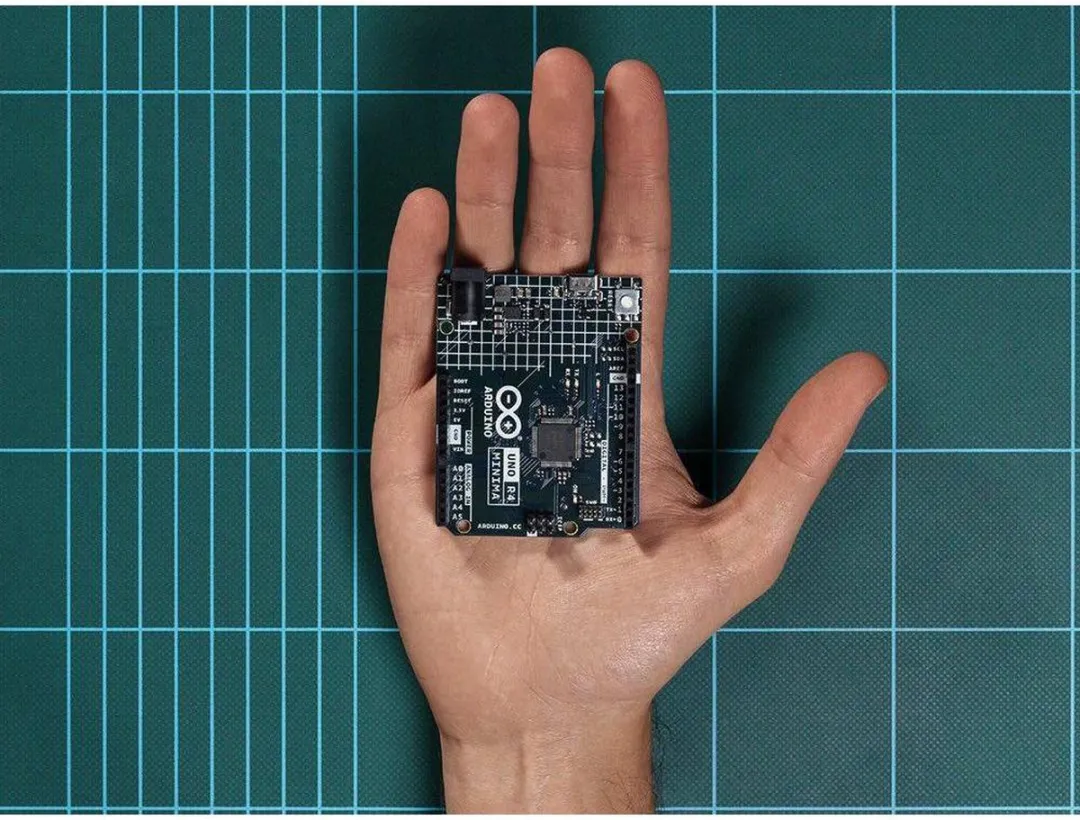 Arduino Uno Rev4 Minima ABX00080