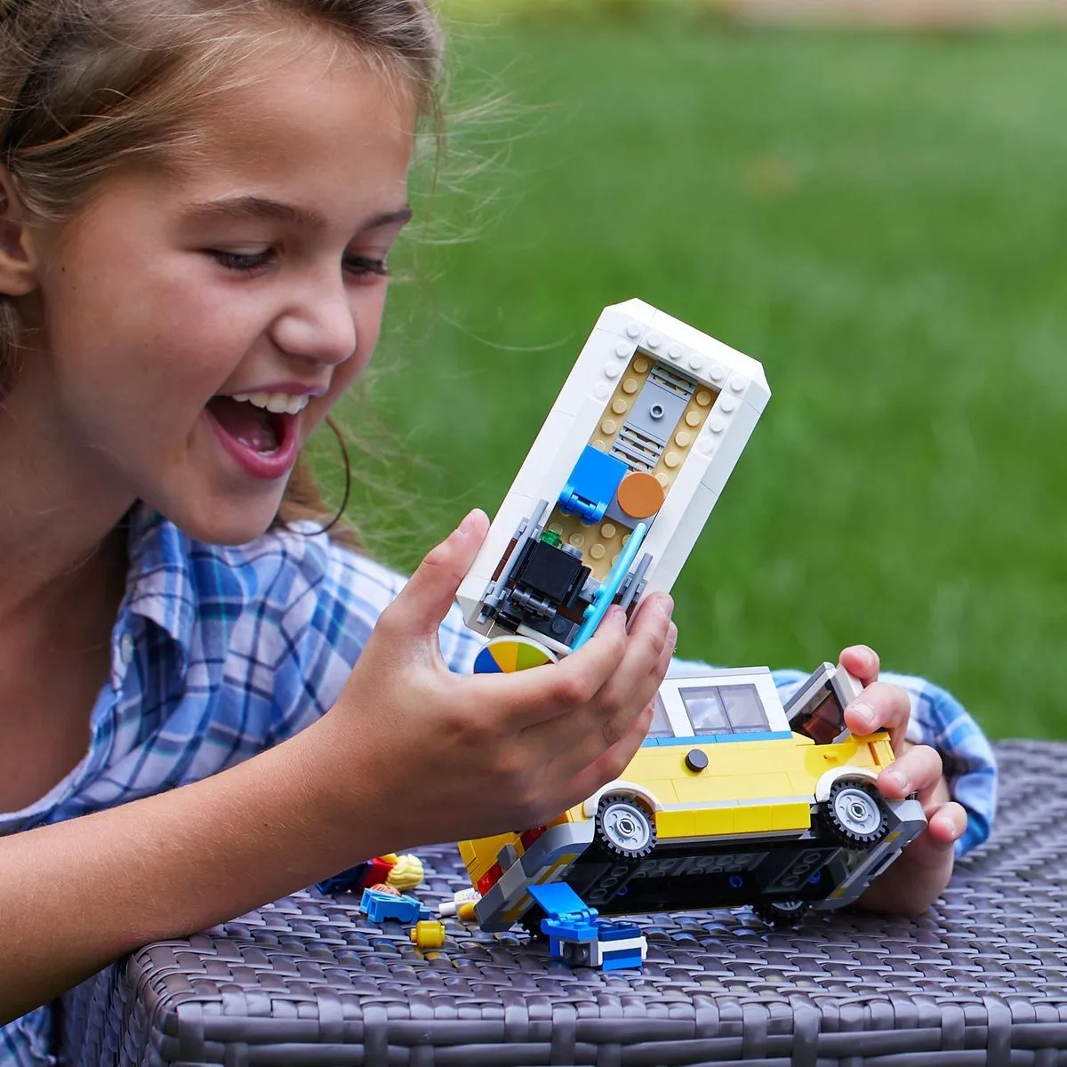 LEGO Creator Zonnig Surferbusje 31079 - 379 Stukken