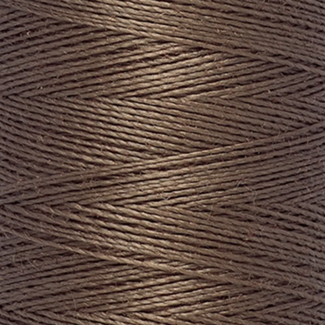 Gutermann Polyester Naaigaren 672 - Bruin
