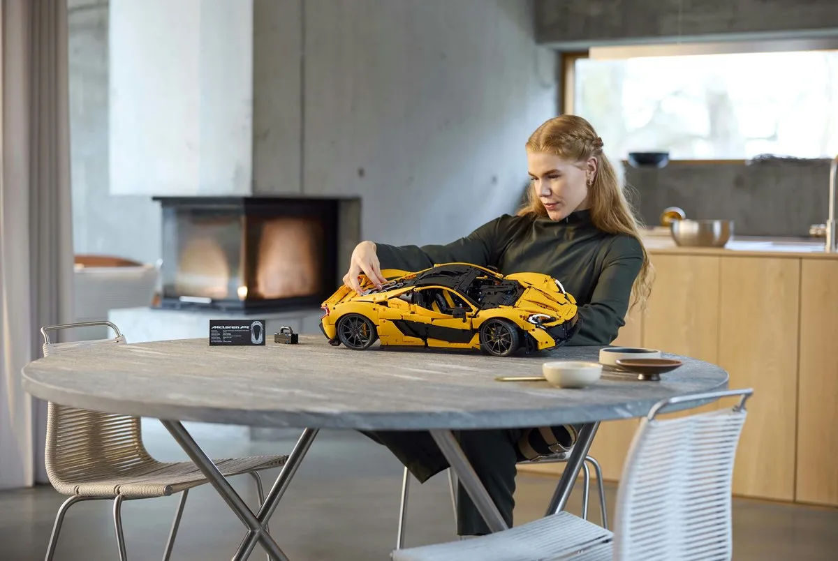 LEGO Technic - McLaren P1™ hypercar - 42172