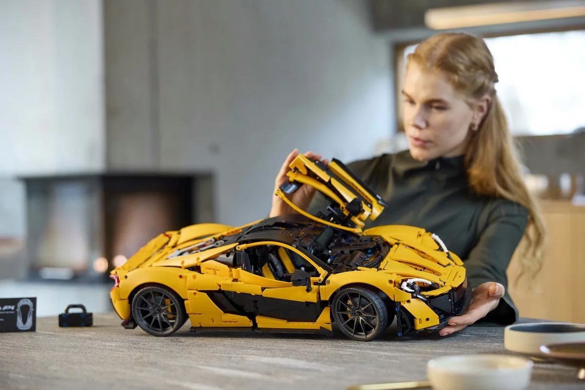LEGO Technic McLaren P1 42172 - 3893 Stukken - Meerkleurig - afbeelding 6 van 6