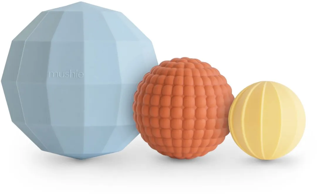 Mushie Nesting Spheres Sensory Bal