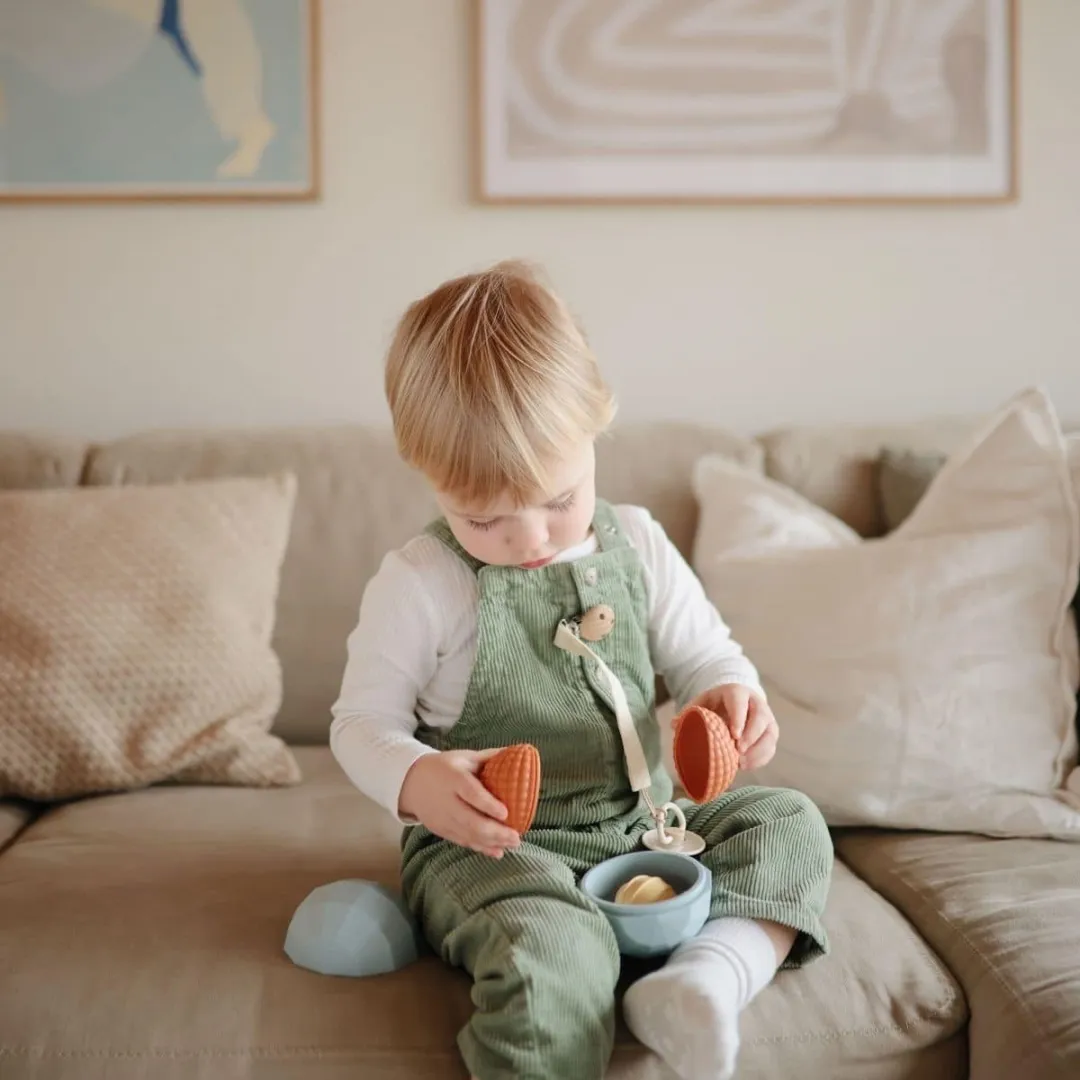 Mushie Nesting Spheres Sensory Bal - Poederblauw