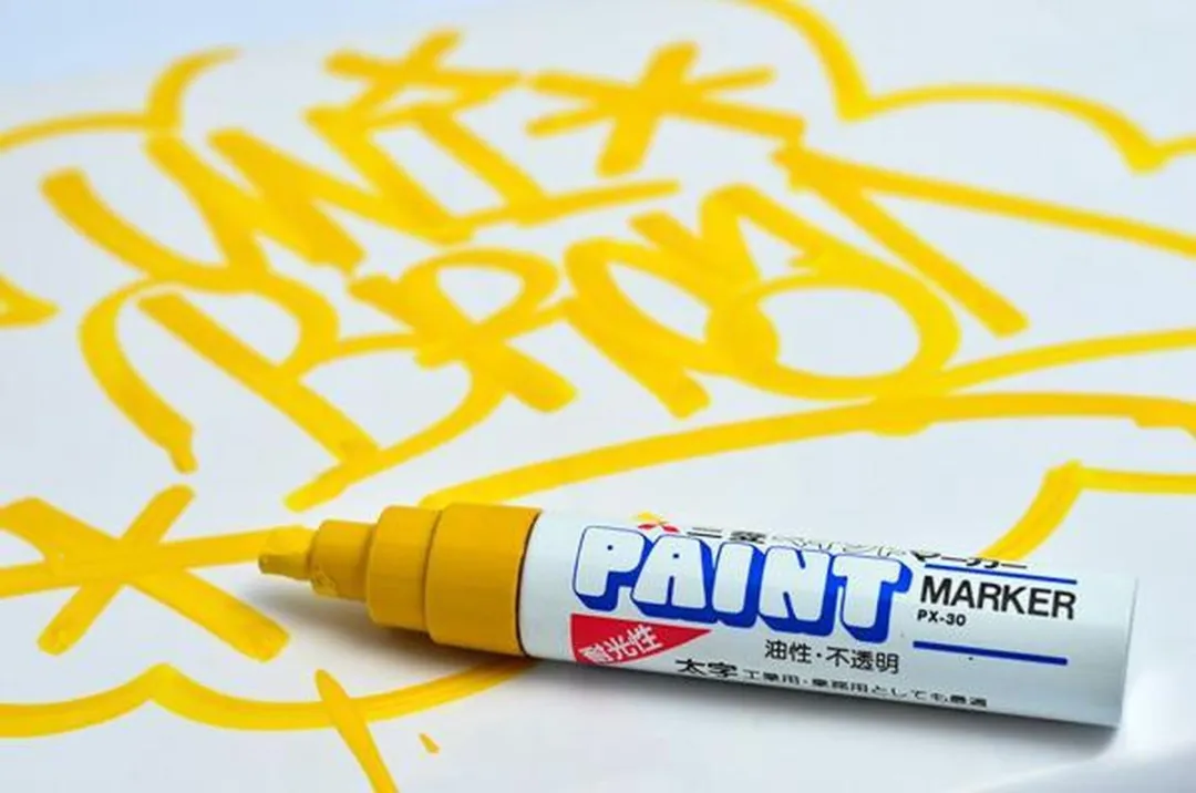 Posca UNI PX-30 Gele Verfstift 8,5mm Beitelpunt