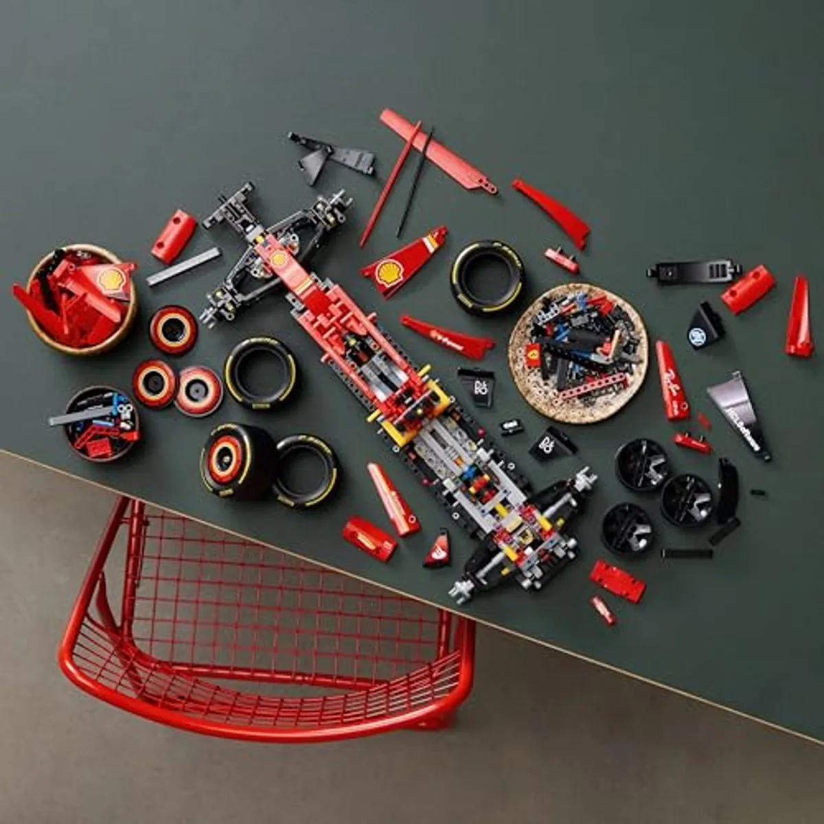 LEGO Technic Ferrari SF-24 F1 Auto 1361 Stukken - Meerkleurig