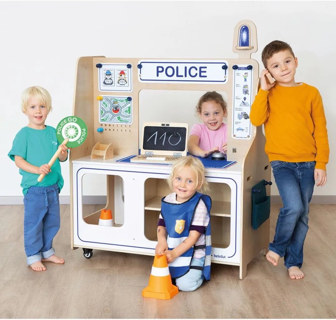 Beleduc Brandweer & Politie Speelstation Houten Set