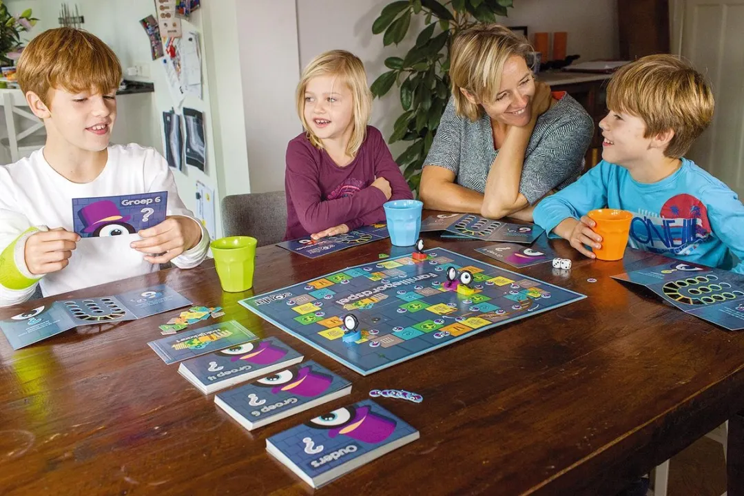 Identity Games sQula Familiebordspel 05464 - 2-4 Spelers