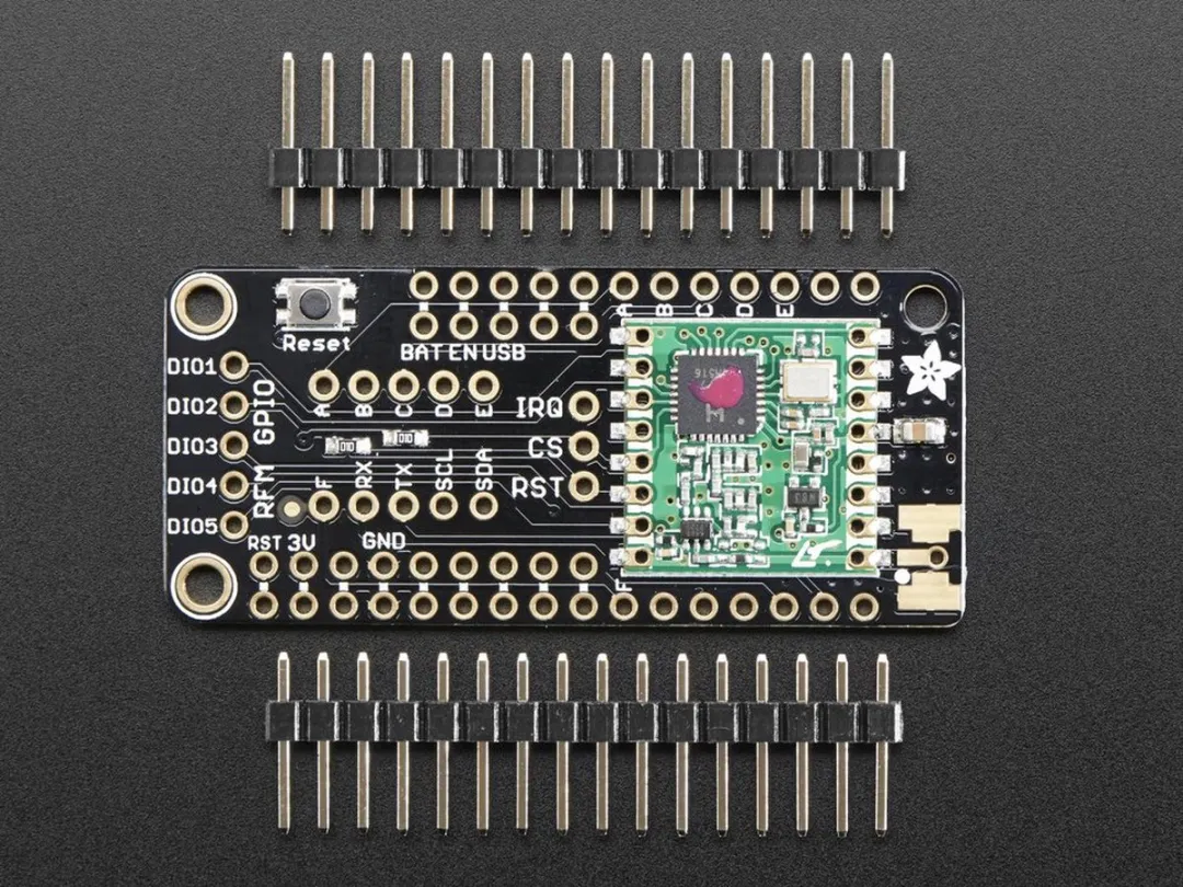 Adafruit Radio FeatherWing RFM69HCW 433MHz