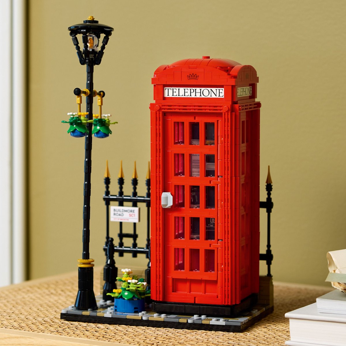 LEGO Ideas Rode Londense telefooncel - 21347