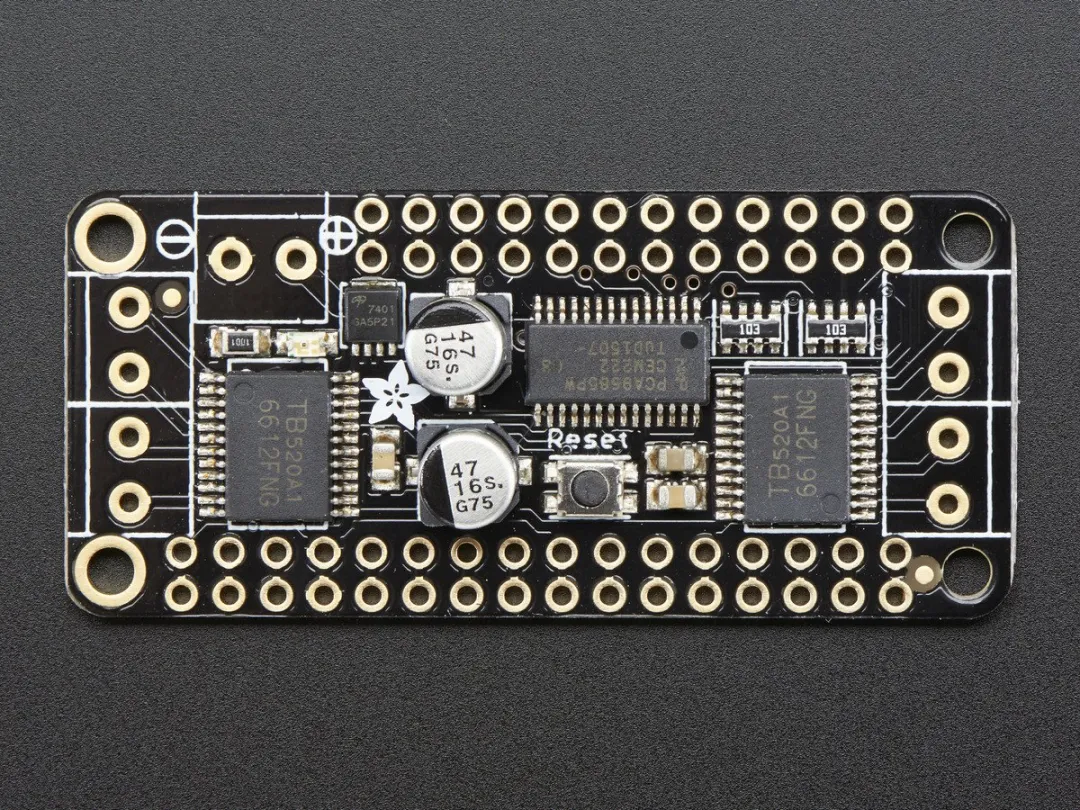 Adafruit DC Motor + Stepper FeatherWing 2927 - Meerkleurig