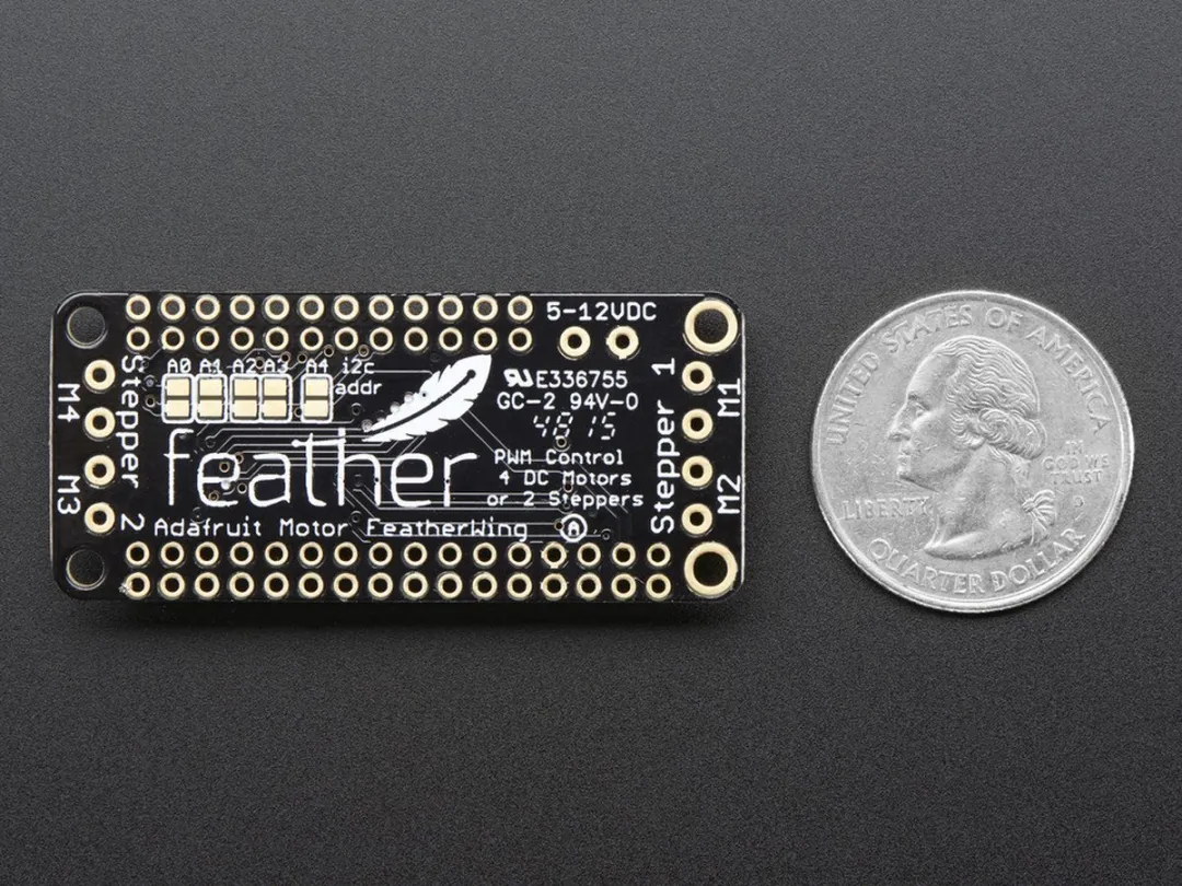 Adafruit DC Motor + Stepper FeatherWing 2927 - Meerkleurig
