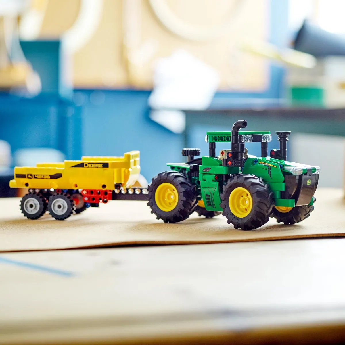 LEGO Technic John Deere 9620R 4WD Tractor 42136 - 390 Stukken