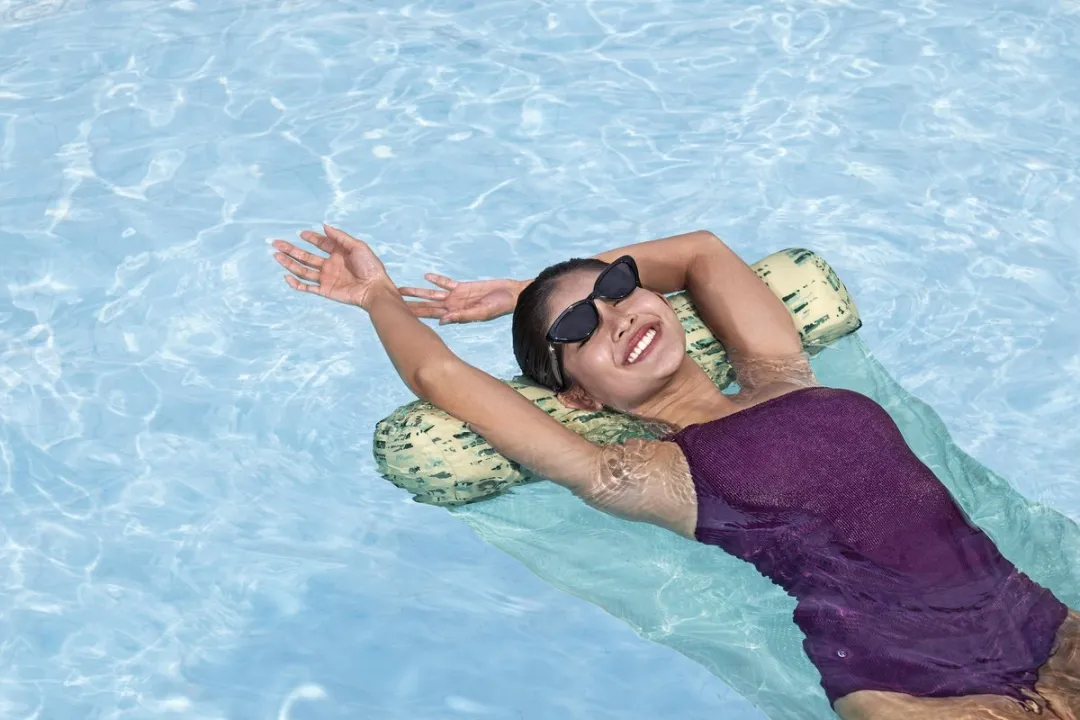 Bestway EverLuxe Luxueuze Stoffen Hangmat Zwembad Lounger - Groen - afbeelding 4 van 6