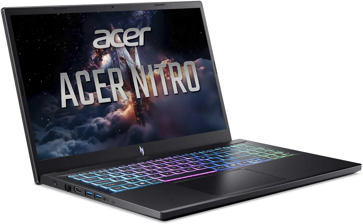 Acer Nitro V 15 ANV15-A31-R991 - Gaming Laptop - 15.6 inch 165Hz - AMD Ryzen 7 - 32GB - 512GB SSD - RTX 5050 8GB GDDR7 - inclusief Nitro Wireless Controller