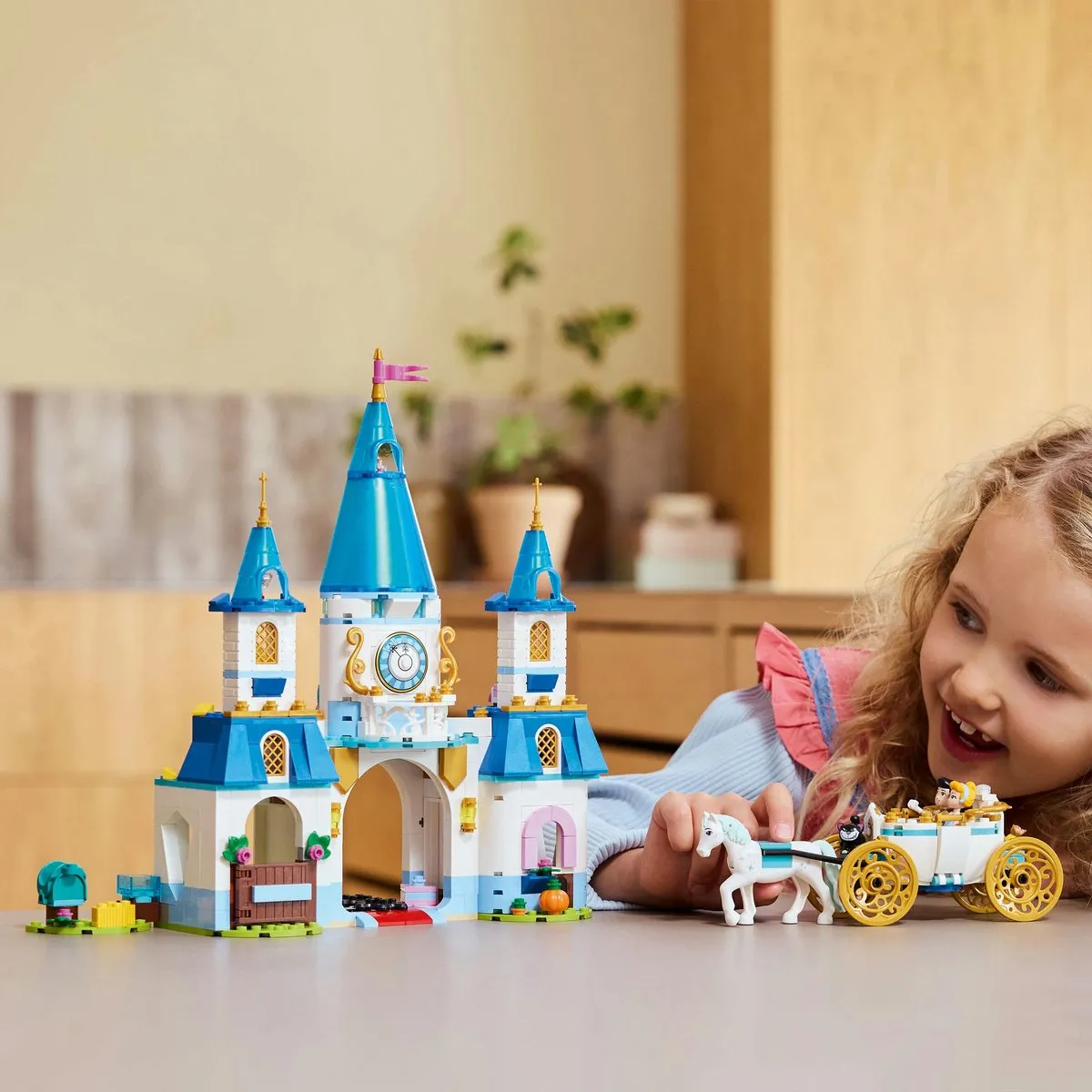 LEGO Disney Princess Assepoester Kasteel & Paardenkoets 43275 - 596 Stukken