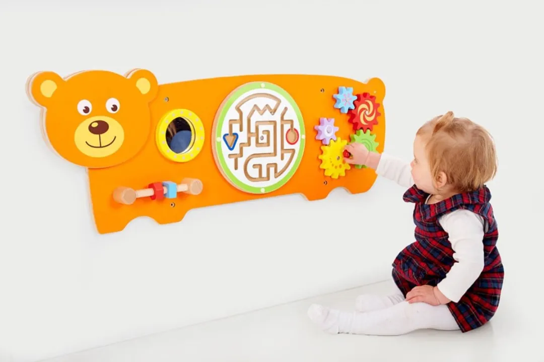 Viga Toys Wandspeelbord Beer - Oranje