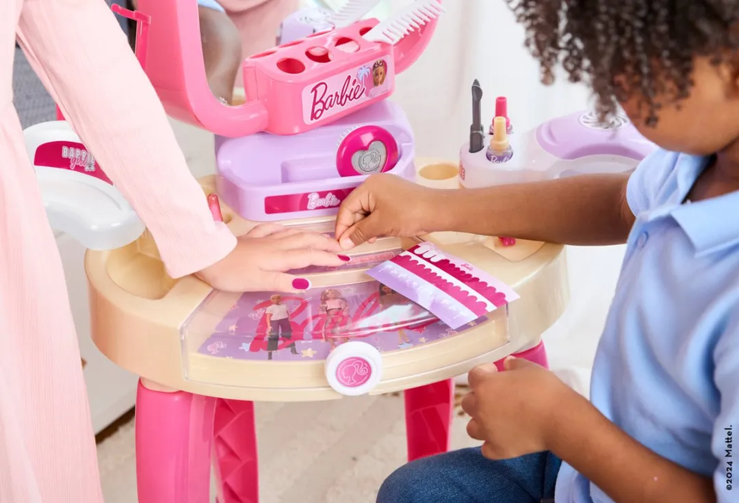 Klein Toys Barbie Happy Vibes Beautystudio - Roze Beige