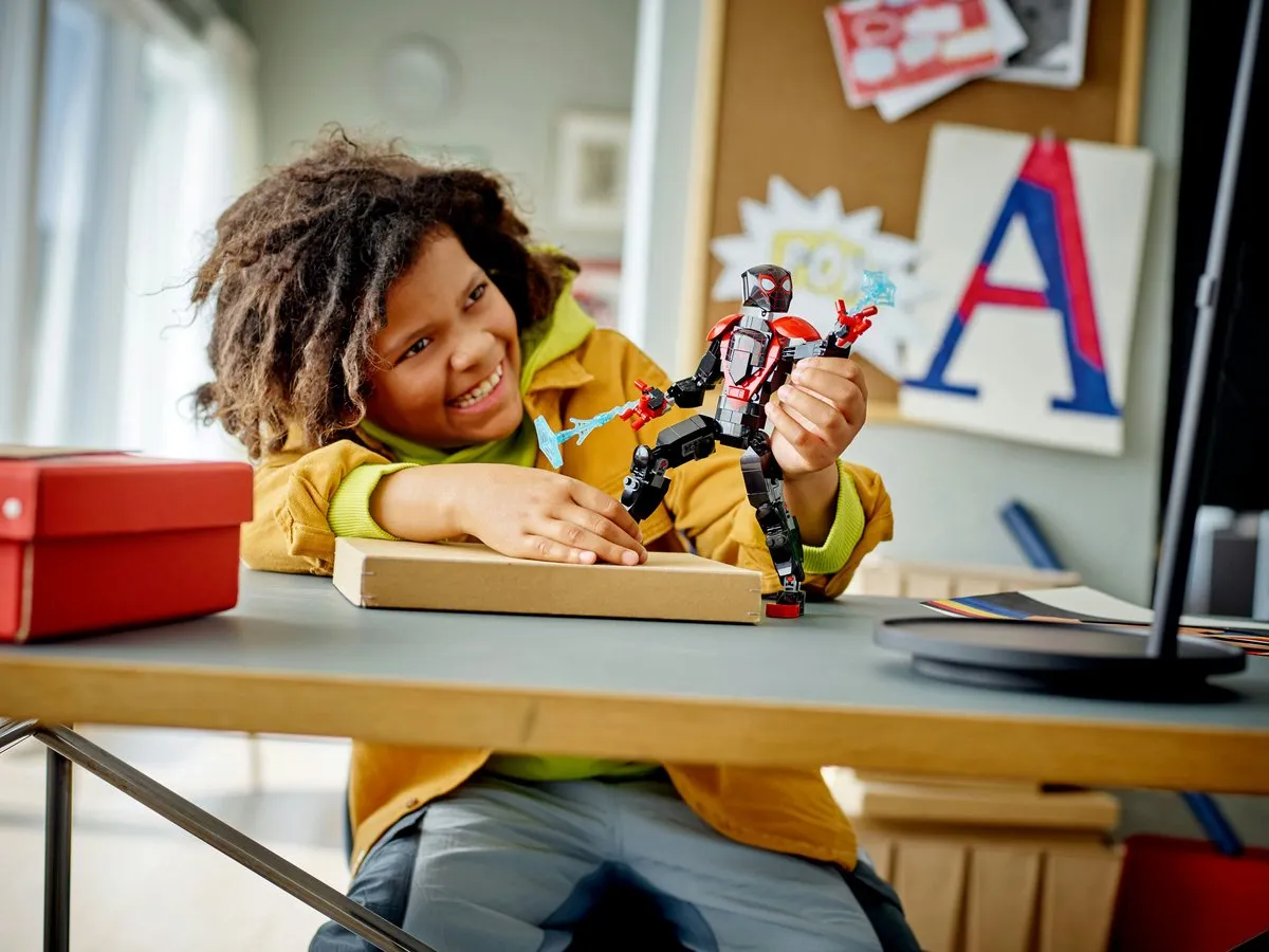 LEGO Marvel Miles Morales 76225 Bouwset