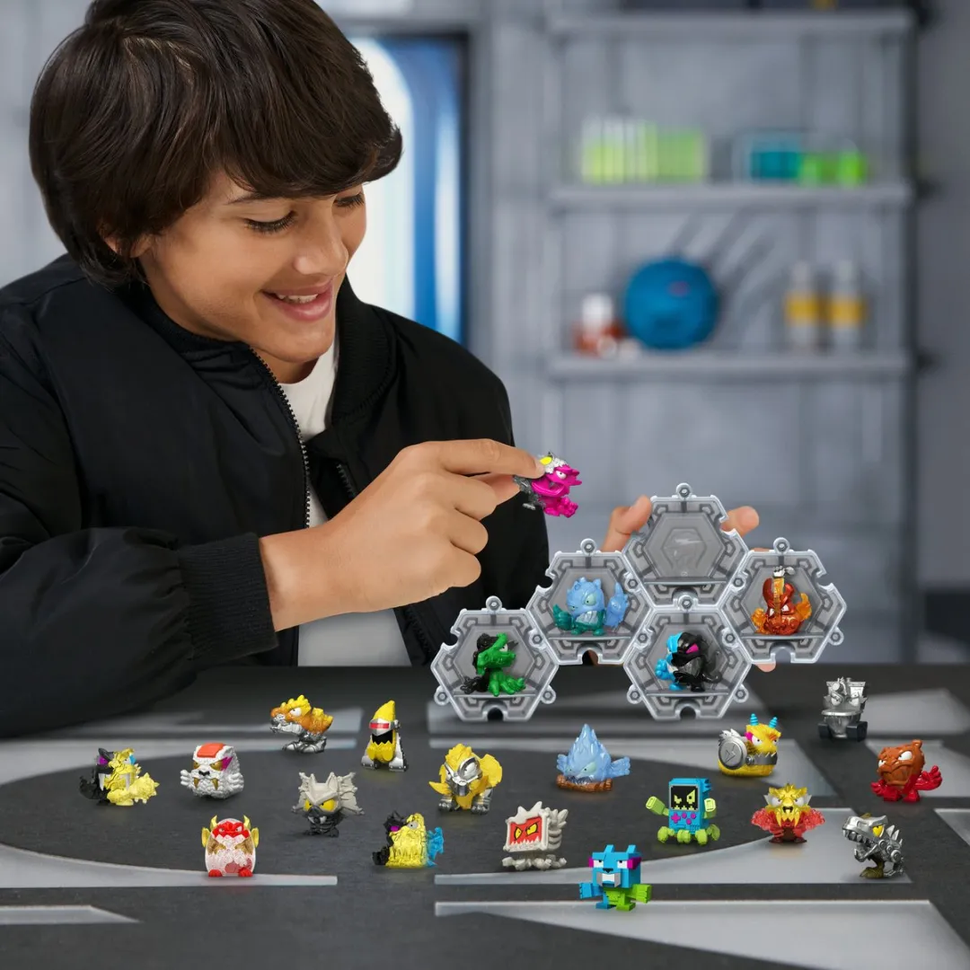 Moose Toys MrBeast Lab Swarms Hyper Fusion Chaos XL - 22 Stuks