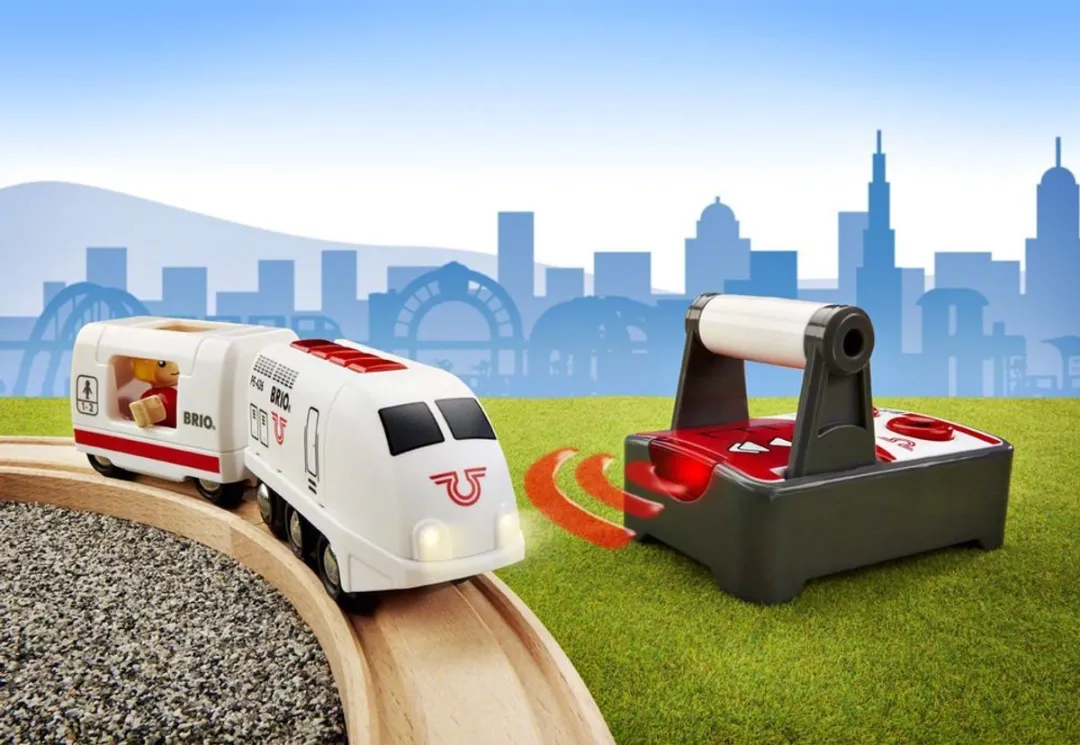BRIO Witte RC Locomotief 33510 - Treinbaanonderdeel
