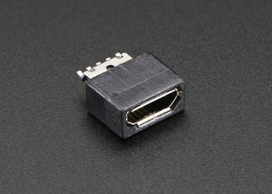 Adafruit USB MicroB Female Plug 1829