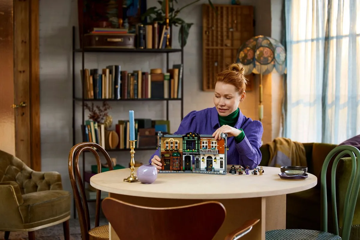 LEGO Icons Boekensteun Sherlock Holmes 10351 - 1359 Stukken