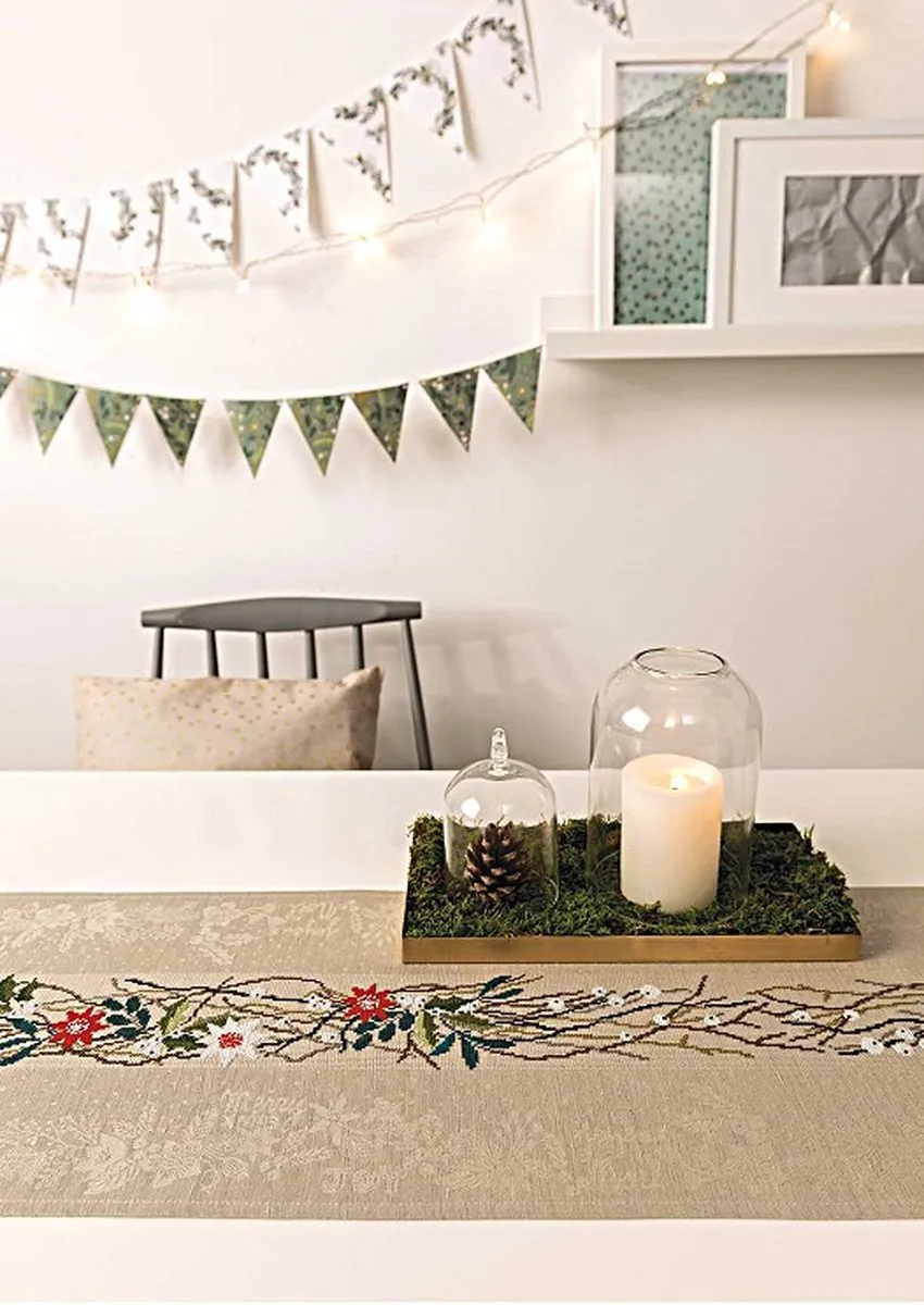 Rico Design Borduurpakket Kerst Bloemen 80221.52.18