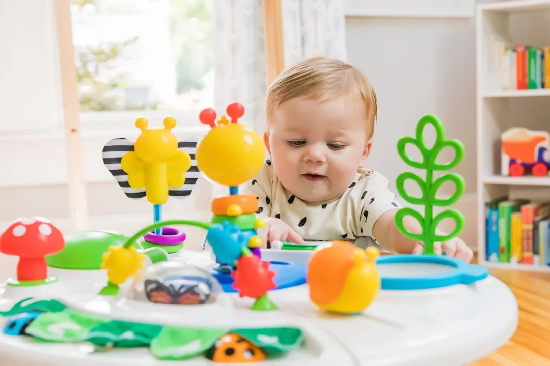 Baby Einstein Discovery Center 4-in-1 - Multicolor
