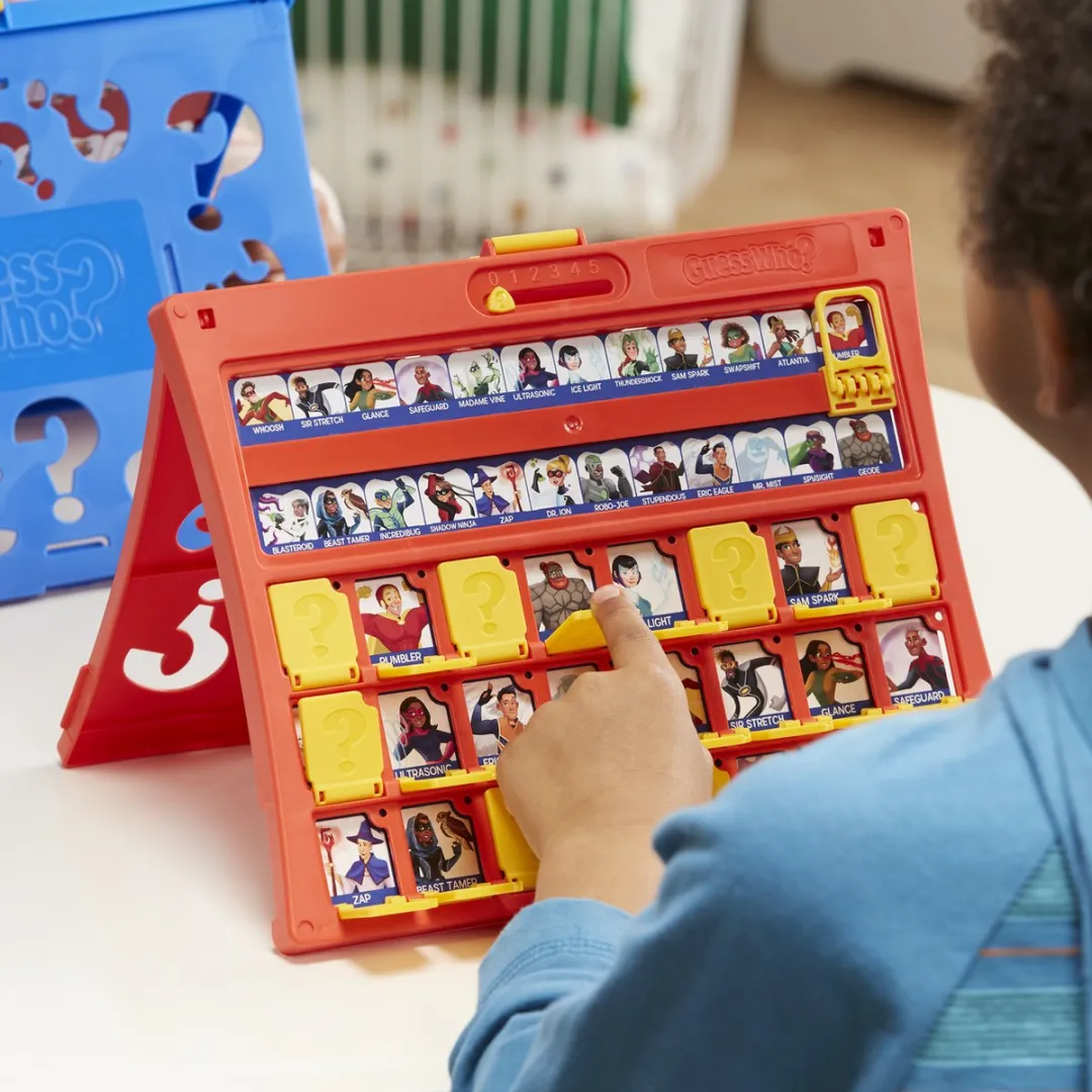 Hasbro Gaming Wie is het? - 2 Spelers