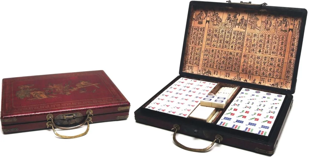 Mah-Jong Koffer rood hout Kunst. 34x24