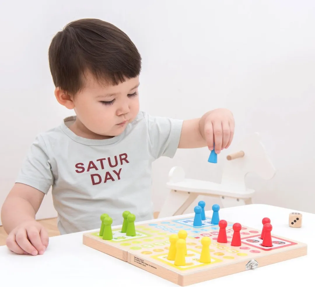 New Classic Toys Houten Ludo Bordspel 10805 - 4 Spelers