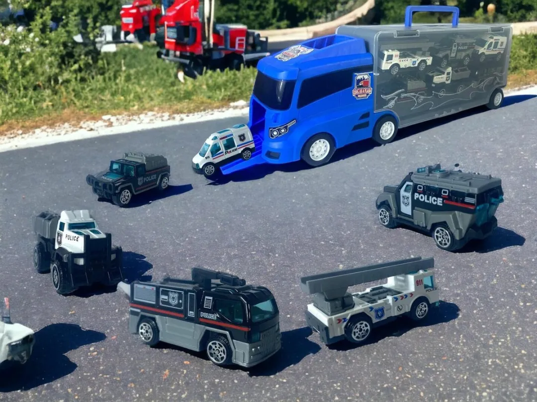 Container Truck - Politie vrachtwagen transporter - 6-delig koffer set - 36.4 cm