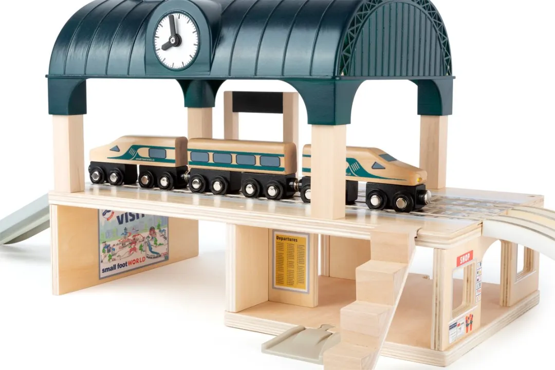 Small Foot Houten Treinstation 31-delig - 18 onderdelen