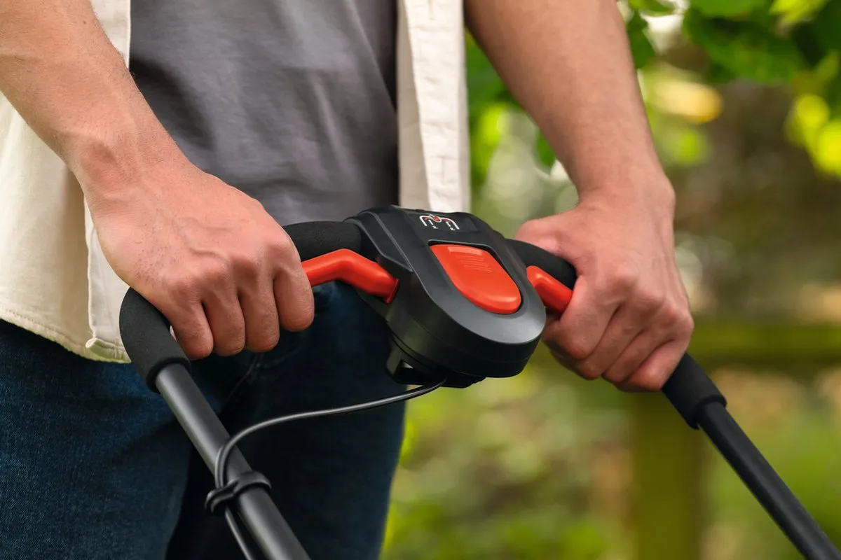 Bosch Rotak 18V2-38 Grasmaaier - 40L Mulchplug