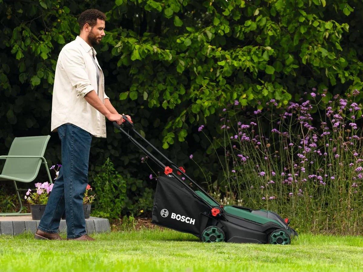 Bosch Rotak 18V2-38 Grasmaaier - 40L Mulchplug