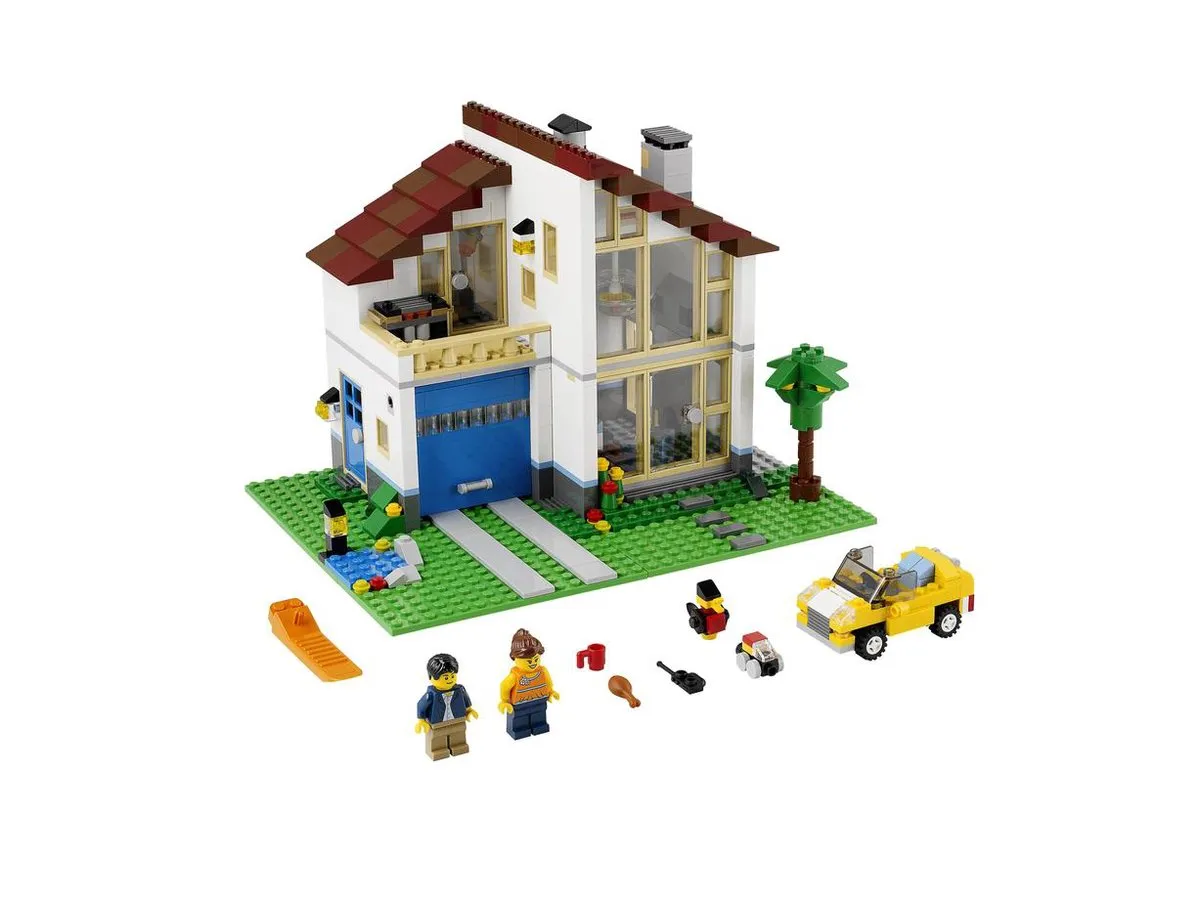 LEGO Creator Familiehuis 31012 - 756 Stukken - 2 Minifiguren