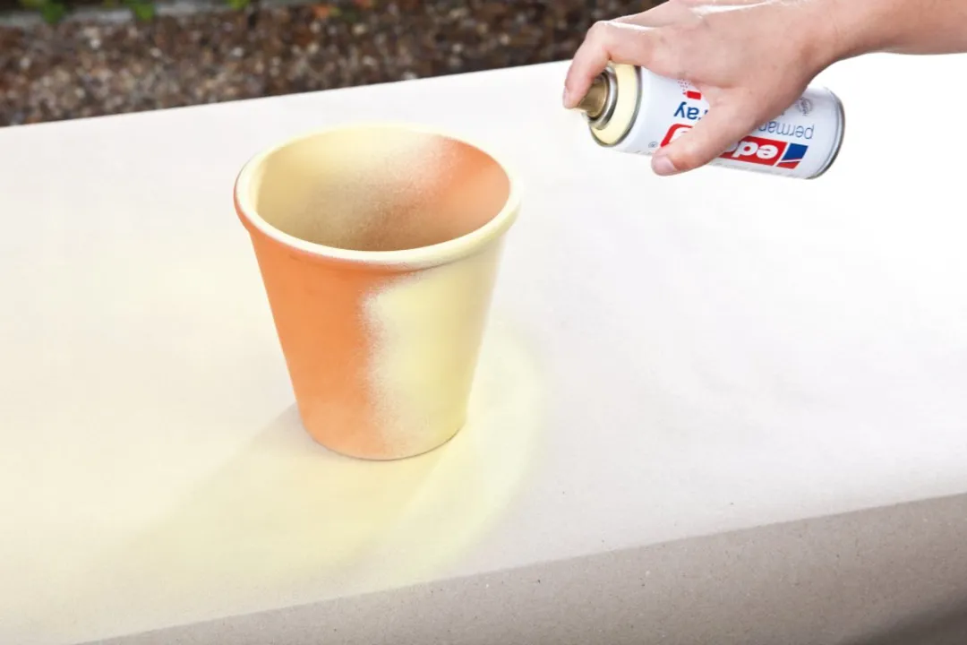 edding 5200 Spuitverf Pastelgeel Mat 200ml