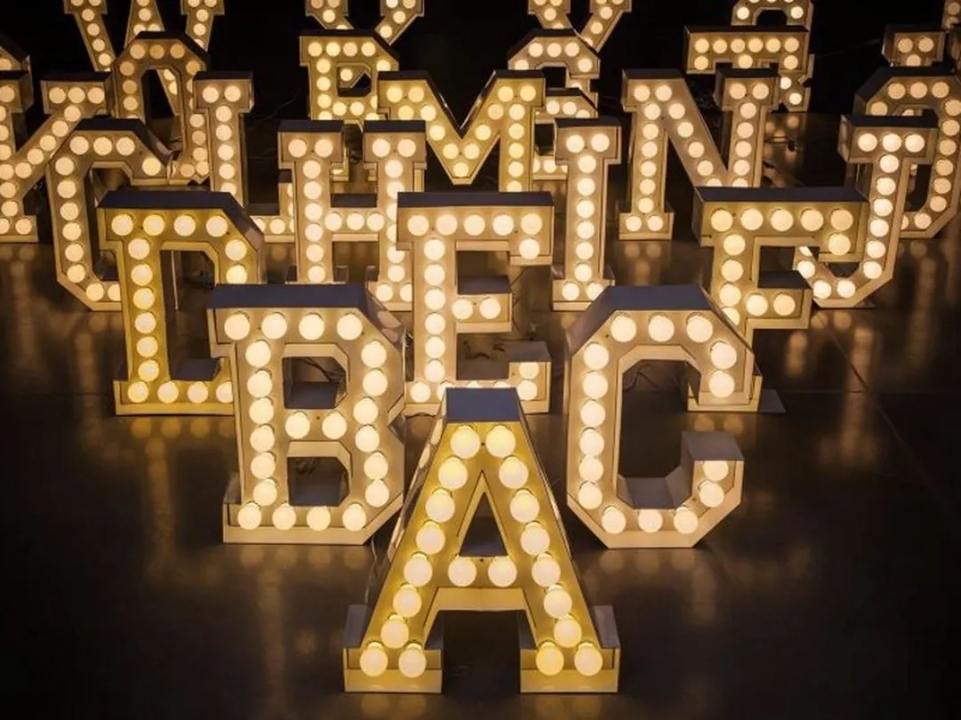 Seletti VEGAZ LED Verlichte Letters Showbiz - Wit