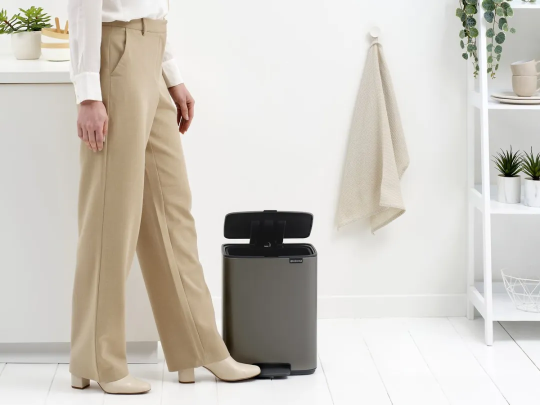 Brabantia Bo Pedaalemmer 12L - Platinum - afbeelding 6 van 6