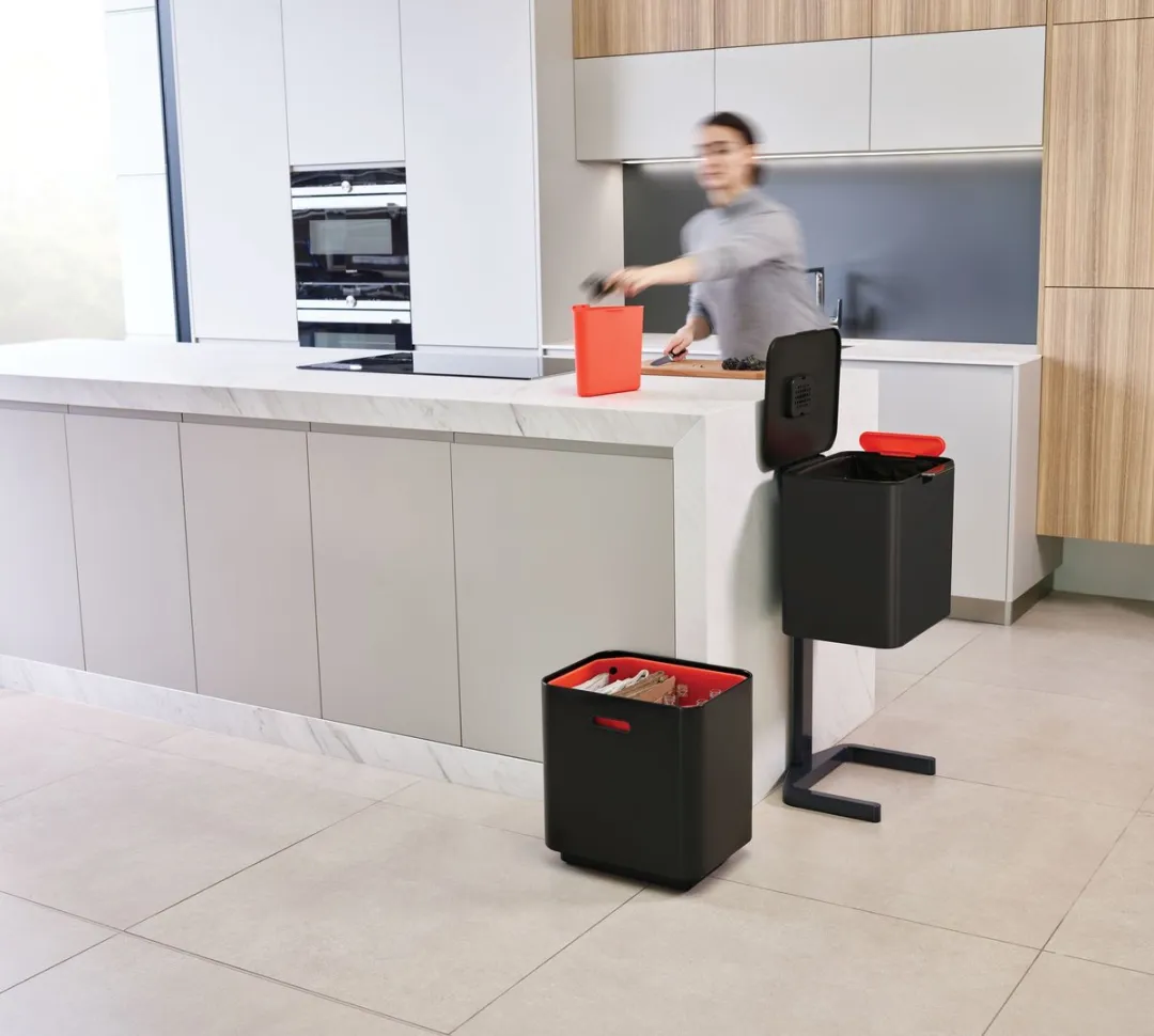 Joseph Joseph Intelligent Waste Totem Max Prullenbak 60L - Zwart - afbeelding 6 van 6