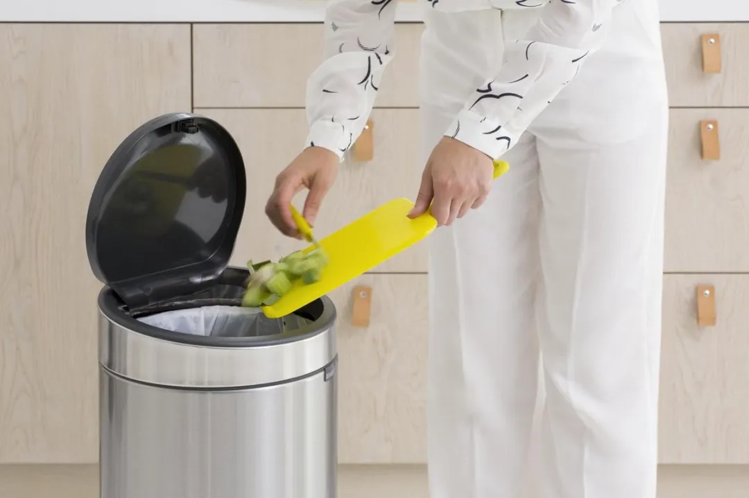 Brabantia Touch Bin Prullenbak 30L - Matt Steel Fingerprint Proof