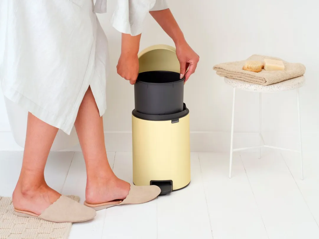 Brabantia NewIcon Prullenbak 5L - Mellow Yellow - afbeelding 6 van 6