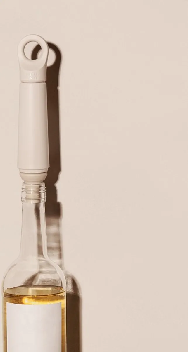 Vacu Vin Wijnpomp Loop – Wijnpomp met Stopper – Vacuüm bewaarsysteem – Jade kleur – Houdt geopende wijn tot 10 dagen vers