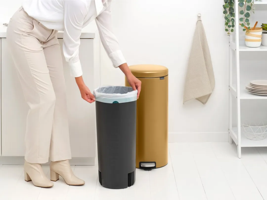 Brabantia NewIcon Prullenbak 30L - Warm Gold - afbeelding 6 van 6